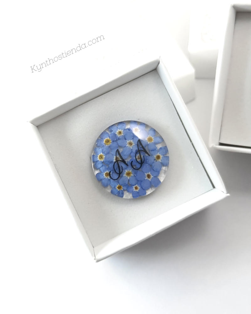 Broche Personalizado con Nomeolvides - 25 mm
