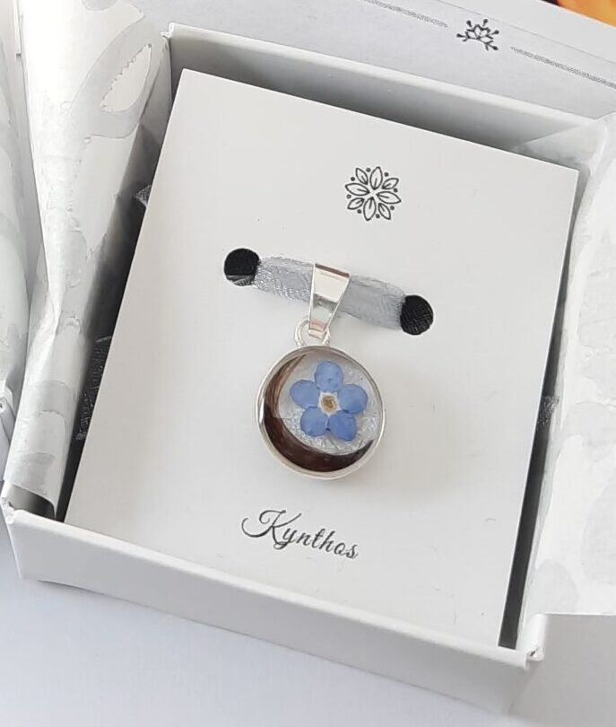 Dije con Pelito de tu Mascota y Florcita No me Olvides - 16 mm - Plata 925