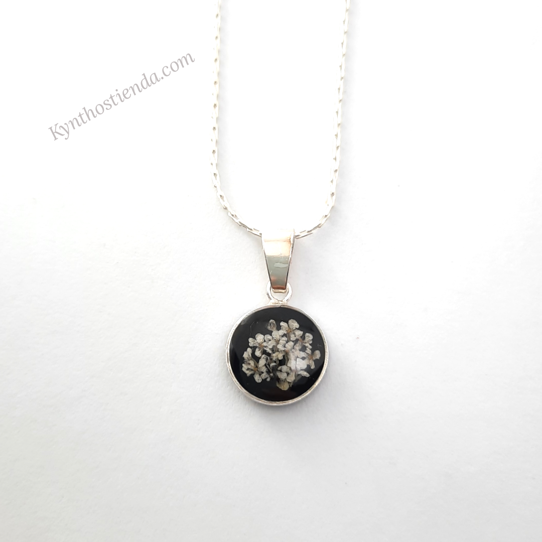 Dije Microflores Blancas 12 mm - Noche - Colección Pureza - Plata 925