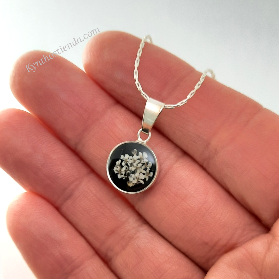 Dije Microflores Blancas 12 mm - Noche - Colección Pureza - Plata 925